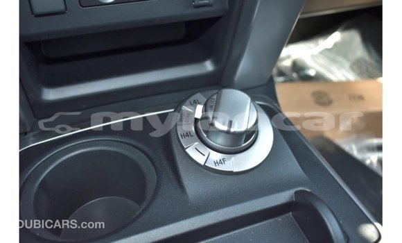 Acheter Import Voiture Toyota 4Runner Blanc à Import - Dubai, Attapeu Province Acheter Import Voiture Toyota 4Runner Blanc à Import - Dubai, Attapeu Province