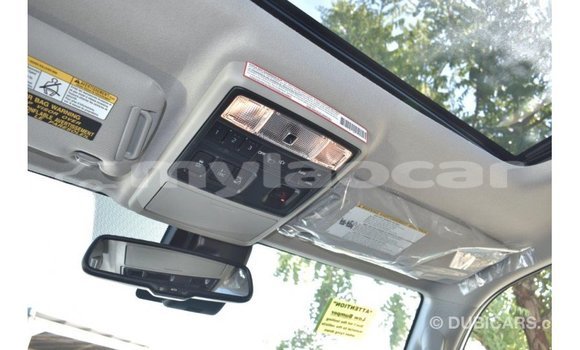 Acheter Import Voiture Toyota 4Runner Blanc à Import - Dubai, Attapeu Province Acheter Import Voiture Toyota 4Runner Blanc à Import - Dubai, Attapeu Province