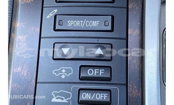 Acheter Import Voiture Toyota Land Cruiser Noir à Import - Dubai, Attapeu Province Acheter Import Voiture Toyota Land Cruiser Noir à Import - Dubai, Attapeu Province