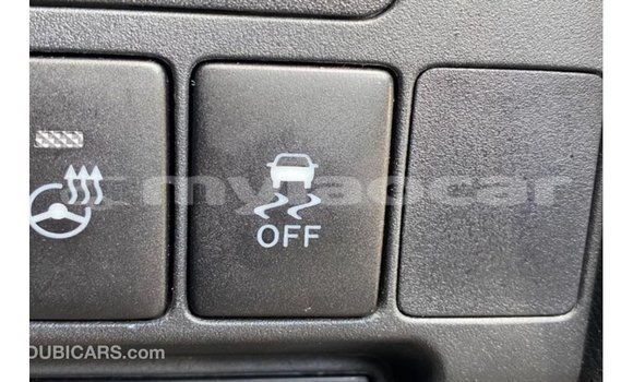 Acheter Import Voiture Toyota Land Cruiser Noir à Import - Dubai, Attapeu Province Acheter Import Voiture Toyota Land Cruiser Noir à Import - Dubai, Attapeu Province