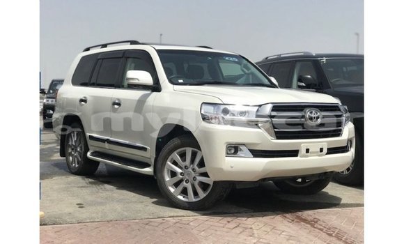 ຊື້ ການ ນຳ ເຂົ້າ Toyota Land Cruiser White ລົດ ໃນ Import - Dubai ໃນ Attapeu Province ຊື້ ການ ນຳ ເຂົ້າ Toyota Land Cruiser White ລົດ ໃນ Import - Dubai ໃນ Attapeu Province