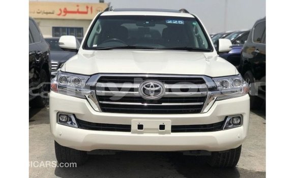 ຊື້ ການ ນຳ ເຂົ້າ Toyota Land Cruiser White ລົດ ໃນ Import - Dubai ໃນ Attapeu Province ຊື້ ການ ນຳ ເຂົ້າ Toyota Land Cruiser White ລົດ ໃນ Import - Dubai ໃນ Attapeu Province