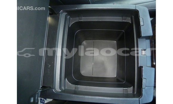 ຊື້ ການ ນຳ ເຂົ້າ Toyota Land Cruiser White ລົດ ໃນ Import - Dubai ໃນ Attapeu Province ຊື້ ການ ນຳ ເຂົ້າ Toyota Land Cruiser White ລົດ ໃນ Import - Dubai ໃນ Attapeu Province