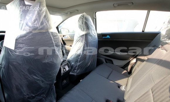 ຊື້ ການ ນຳ ເຂົ້າ Kia Sportage White ລົດ ໃນ Import - Dubai ໃນ Attapeu Province ຊື້ ການ ນຳ ເຂົ້າ Kia Sportage White ລົດ ໃນ Import - Dubai ໃນ Attapeu Province