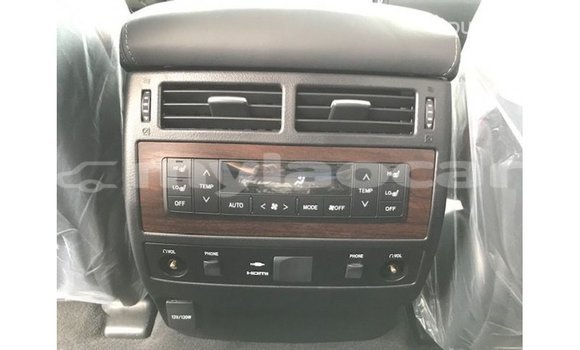 Acheter Import Voiture Toyota Land Cruiser Noir à Import - Dubai, Attapeu Province Acheter Import Voiture Toyota Land Cruiser Noir à Import - Dubai, Attapeu Province