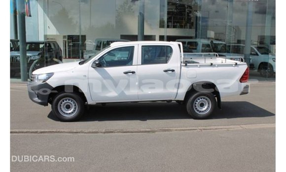 Acheter Import Voiture Toyota Hilux Blanc à Import - Dubai, Attapeu Province Acheter Import Voiture Toyota Hilux Blanc à Import - Dubai, Attapeu Province