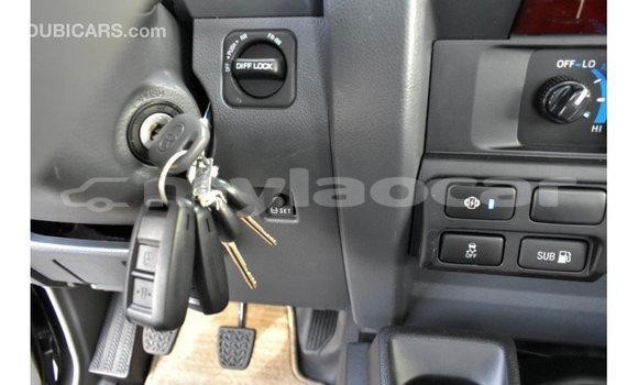 Acheter Import Voiture Toyota Land Cruiser Autre à Import - Dubai, Attapeu Province Acheter Import Voiture Toyota Land Cruiser Autre à Import - Dubai, Attapeu Province