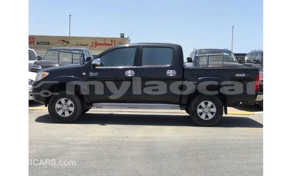 Acheter Import Voiture Toyota Hilux Noir à Import - Dubai, Attapeu Province Acheter Import Voiture Toyota Hilux Noir à Import - Dubai, Attapeu Province