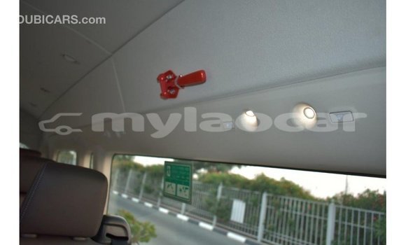 Acheter Import Voiture Toyota Hiace Bleu à Import - Dubai, Attapeu Province Acheter Import Voiture Toyota Hiace Bleu à Import - Dubai, Attapeu Province