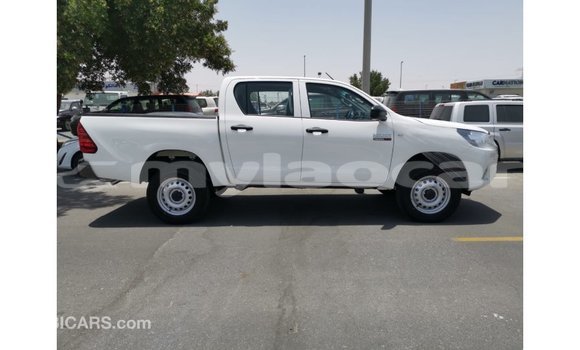 Buy Import Toyota Hilux White Car in Import - Dubai in Attapeu Province Buy Import Toyota Hilux White Car in Import - Dubai in Attapeu Province