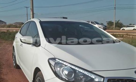 Buy Used Kia Cerato White Car in Vientiane in Vientiane Province Buy Used Kia Cerato White Car in Vientiane in Vientiane Province