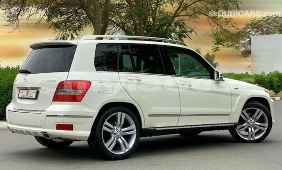 Buy Import Mercedes-Benz 190 (W201) White Car in Import - Dubai in Attapeu Province Buy Import Mercedes-Benz 190 (W201) White Car in Import - Dubai in Attapeu Province