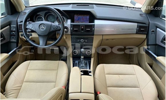 Buy Import Mercedes-Benz 190 (W201) White Car in Import - Dubai in Attapeu Province Buy Import Mercedes-Benz 190 (W201) White Car in Import - Dubai in Attapeu Province