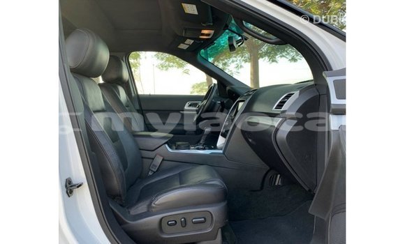 Buy Import Ford Explorer White Car in Import - Dubai in Attapeu Province Buy Import Ford Explorer White Car in Import - Dubai in Attapeu Province