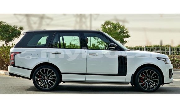 Buy Import Land Rover Range Rover White Car in Import - Dubai in Attapeu Province Buy Import Land Rover Range Rover White Car in Import - Dubai in Attapeu Province