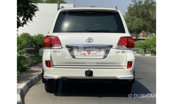 Buy Import Toyota Land Cruiser White Car in Import - Dubai in Attapeu Province Buy Import Toyota Land Cruiser White Car in Import - Dubai in Attapeu Province
