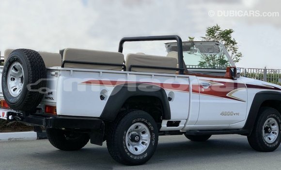 Buy Import Nissan Patrol White Car in Import - Dubai in Attapeu Province Buy Import Nissan Patrol White Car in Import - Dubai in Attapeu Province