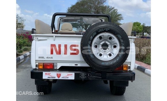 Buy Import Nissan Patrol White Car in Import - Dubai in Attapeu Province Buy Import Nissan Patrol White Car in Import - Dubai in Attapeu Province