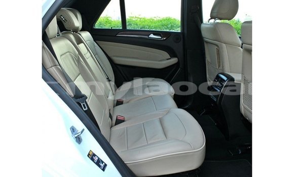 Buy Import Mercedes-Benz 190 (W201) White Car in Import - Dubai in Attapeu Province Buy Import Mercedes-Benz 190 (W201) White Car in Import - Dubai in Attapeu Province