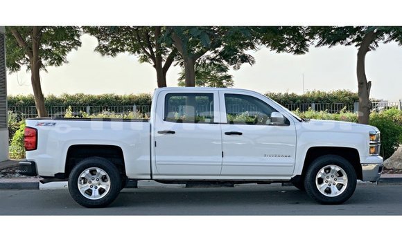 Buy Import Chevrolet Silverado White Car in Import - Dubai in Attapeu Province Buy Import Chevrolet Silverado White Car in Import - Dubai in Attapeu Province