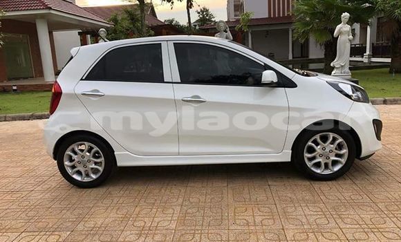 Buy Used Kia Picanto White Car in Vientiane in Vientiane Province Buy Used Kia Picanto White Car in Vientiane in Vientiane Province