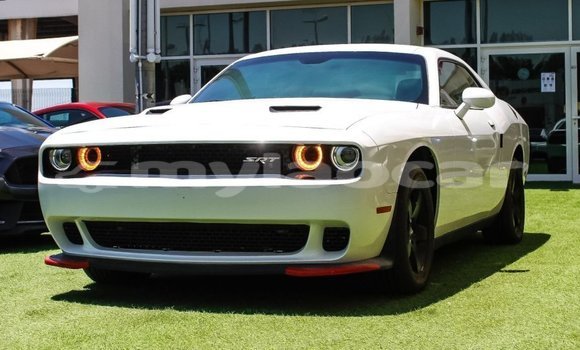 Buy Import Dodge Challenger White Car in Import - Dubai in Attapeu Province Buy Import Dodge Challenger White Car in Import - Dubai in Attapeu Province