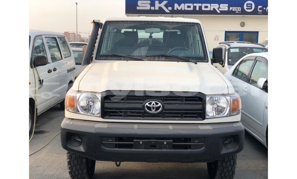 Buy Import Toyota Land Cruiser White Car in Import - Dubai in Attapeu Province Buy Import Toyota Land Cruiser White Car in Import - Dubai in Attapeu Province