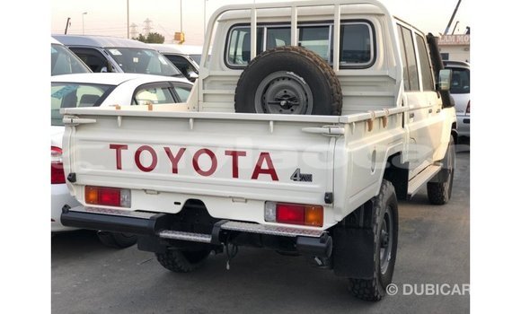 Buy Import Toyota Land Cruiser White Car in Import - Dubai in Attapeu Province Buy Import Toyota Land Cruiser White Car in Import - Dubai in Attapeu Province