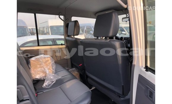 Buy Import Toyota Land Cruiser White Car in Import - Dubai in Attapeu Province Buy Import Toyota Land Cruiser White Car in Import - Dubai in Attapeu Province