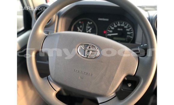 Buy Import Toyota Land Cruiser White Car in Import - Dubai in Attapeu Province Buy Import Toyota Land Cruiser White Car in Import - Dubai in Attapeu Province