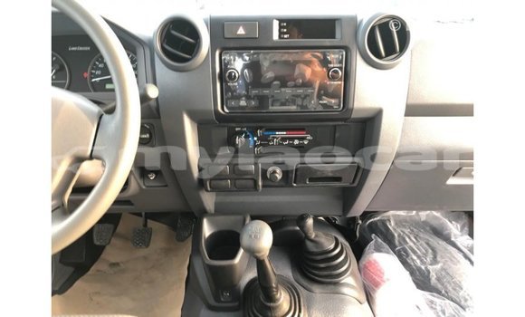 Buy Import Toyota Land Cruiser White Car in Import - Dubai in Attapeu Province Buy Import Toyota Land Cruiser White Car in Import - Dubai in Attapeu Province
