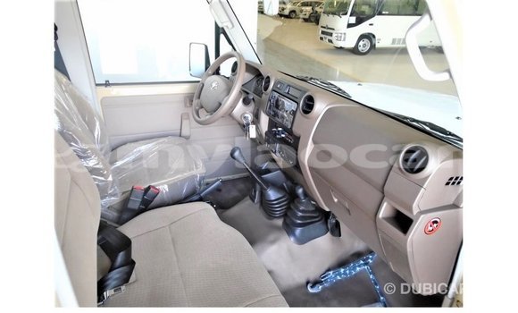 Buy Import Toyota Land Cruiser Beige Car in Import - Dubai in Attapeu Province Buy Import Toyota Land Cruiser Beige Car in Import - Dubai in Attapeu Province