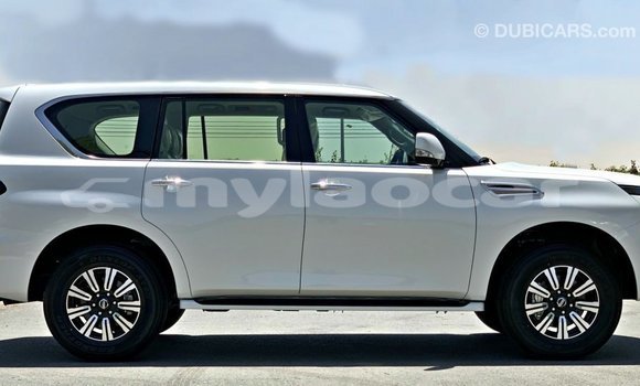 Buy Import Nissan Patrol White Car in Import - Dubai in Attapeu Province Buy Import Nissan Patrol White Car in Import - Dubai in Attapeu Province