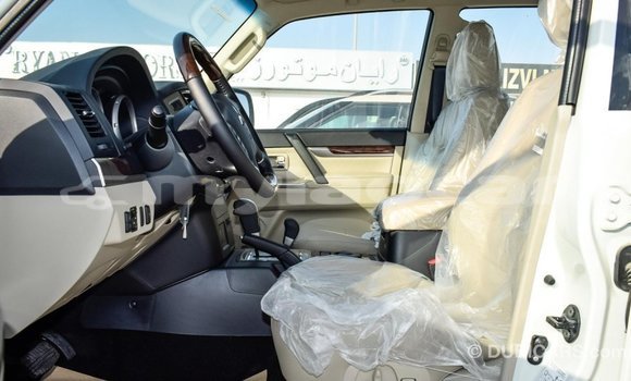 Buy Import Mitsubishi Pajero White Car in Import - Dubai in Attapeu Province Buy Import Mitsubishi Pajero White Car in Import - Dubai in Attapeu Province