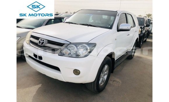 Buy Import Toyota Fortuner White Car in Import - Dubai in Attapeu Province Buy Import Toyota Fortuner White Car in Import - Dubai in Attapeu Province