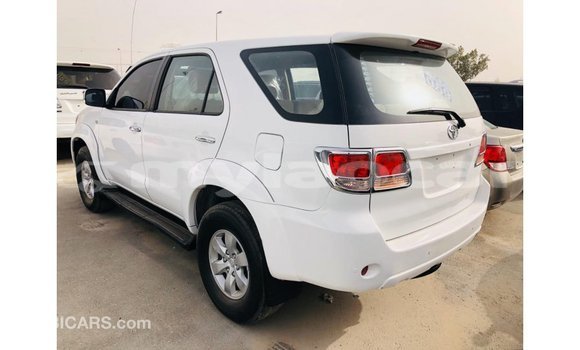 Buy Import Toyota Fortuner White Car in Import - Dubai in Attapeu Province Buy Import Toyota Fortuner White Car in Import - Dubai in Attapeu Province