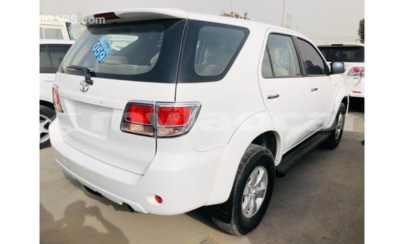 Buy Import Toyota Fortuner White Car in Import - Dubai in Attapeu Province Buy Import Toyota Fortuner White Car in Import - Dubai in Attapeu Province