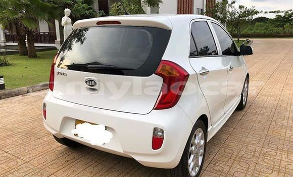 Buy Used Kia Picanto White Car in Vientiane in Vientiane Province Buy Used Kia Picanto White Car in Vientiane in Vientiane Province