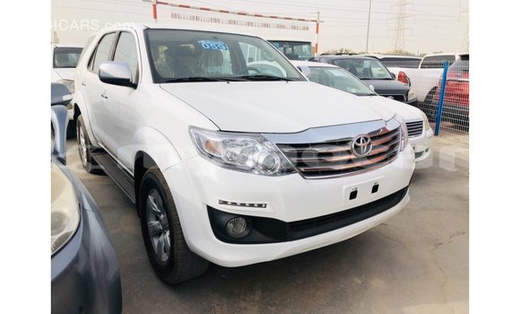 Buy Import Toyota Fortuner White Car in Import - Dubai in Attapeu Province Buy Import Toyota Fortuner White Car in Import - Dubai in Attapeu Province