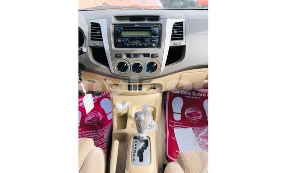 Buy Import Toyota Fortuner White Car in Import - Dubai in Attapeu Province Buy Import Toyota Fortuner White Car in Import - Dubai in Attapeu Province
