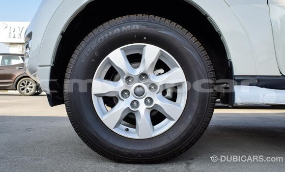 Buy Import Mitsubishi Pajero White Car in Import - Dubai in Attapeu Province Buy Import Mitsubishi Pajero White Car in Import - Dubai in Attapeu Province