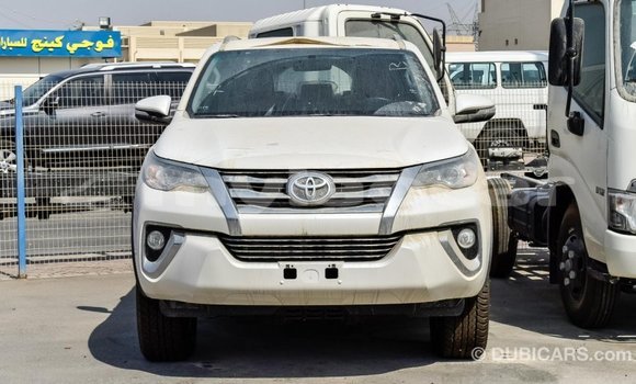 Buy Import Toyota Fortuner White Car in Import - Dubai in Attapeu Province Buy Import Toyota Fortuner White Car in Import - Dubai in Attapeu Province
