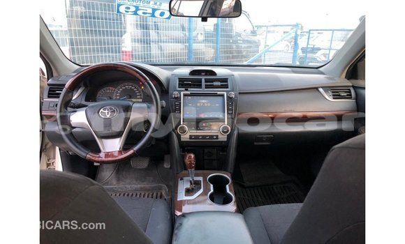 Buy Import Toyota Camry White Car in Import - Dubai in Attapeu Province Buy Import Toyota Camry White Car in Import - Dubai in Attapeu Province