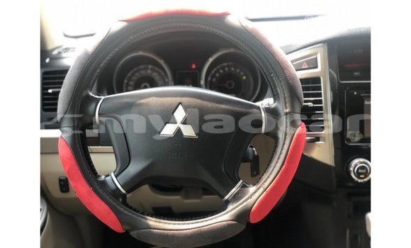 Buy Import Mitsubishi Pajero Red Car in Import - Dubai in Attapeu Province Buy Import Mitsubishi Pajero Red Car in Import - Dubai in Attapeu Province