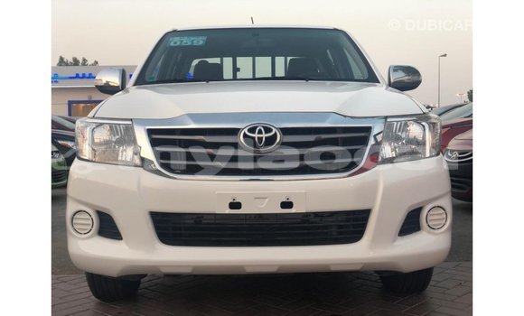 Buy Import Toyota Hilux White Car in Import - Dubai in Attapeu Province Buy Import Toyota Hilux White Car in Import - Dubai in Attapeu Province