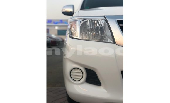 Buy Import Toyota Hilux White Car in Import - Dubai in Attapeu Province Buy Import Toyota Hilux White Car in Import - Dubai in Attapeu Province