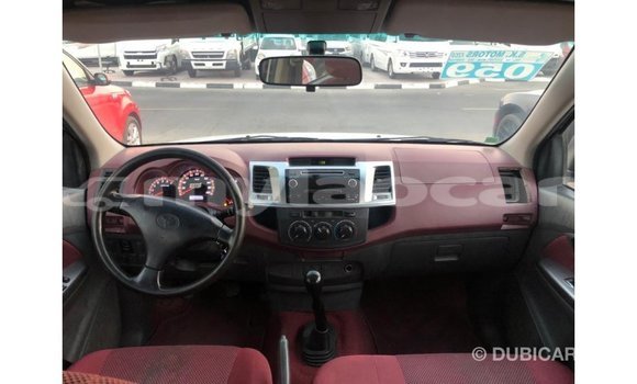 Buy Import Toyota Hilux White Car in Import - Dubai in Attapeu Province Buy Import Toyota Hilux White Car in Import - Dubai in Attapeu Province
