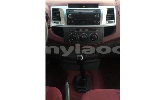 Buy Import Toyota Hilux White Car in Import - Dubai in Attapeu Province Buy Import Toyota Hilux White Car in Import - Dubai in Attapeu Province
