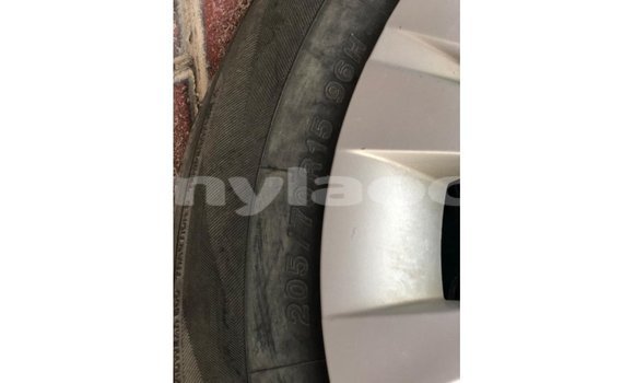 Buy Import Toyota Hilux White Car in Import - Dubai in Attapeu Province Buy Import Toyota Hilux White Car in Import - Dubai in Attapeu Province