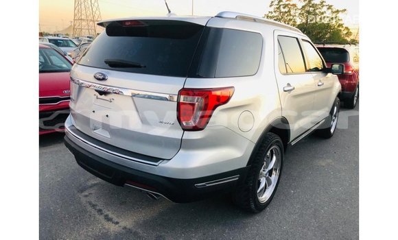 Buy Import Ford Explorer Other Car in Import - Dubai in Attapeu Province Buy Import Ford Explorer Other Car in Import - Dubai in Attapeu Province